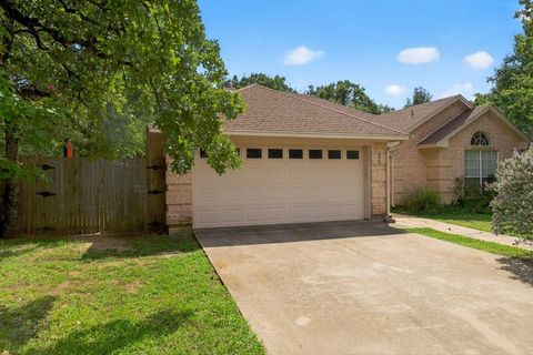 420 Meadowcrest Drive Azle TX 76020