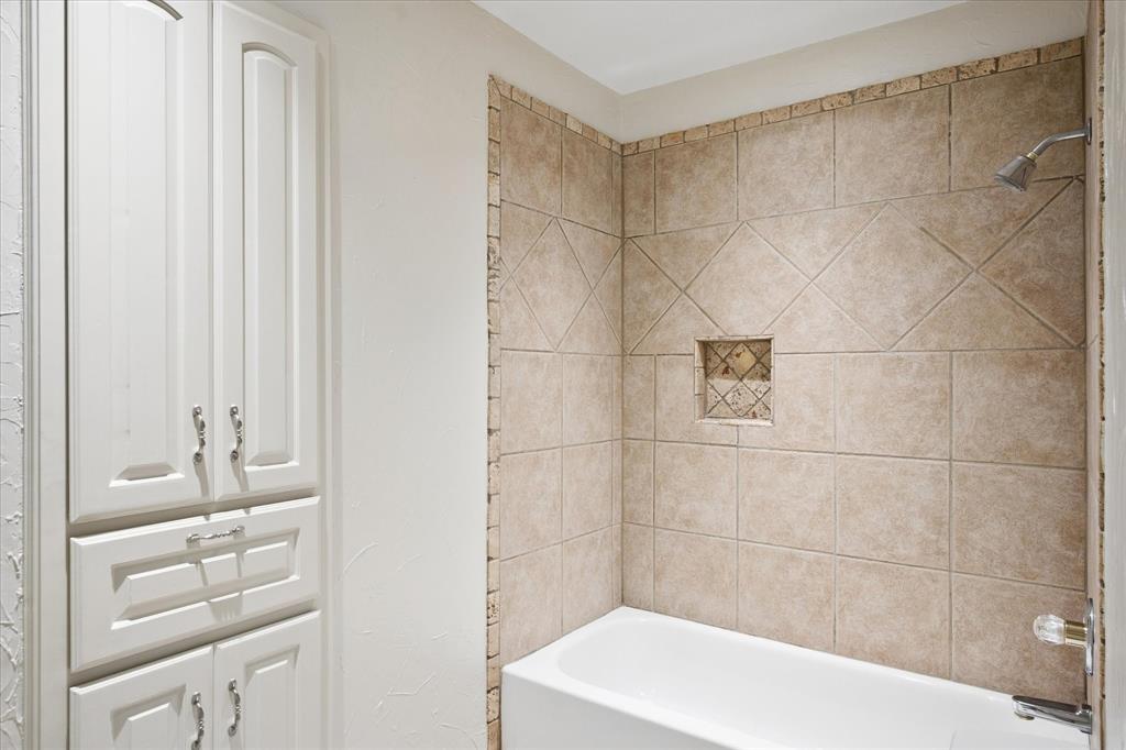 Twin Lakes - Residential