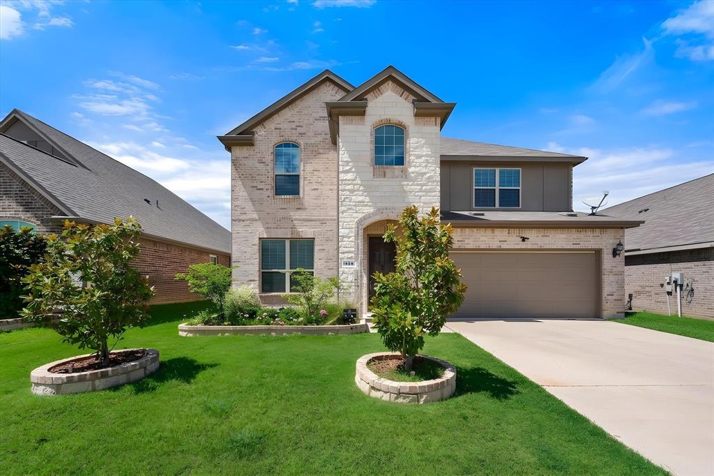 Photo of 444 Windy Knoll RD, Burleson, TX 76028 (MLS # 21300130)