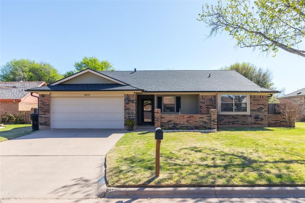 Photo of 5217 Shady Glen Lane, Abilene, TX 79606 (MLS # 21214409)