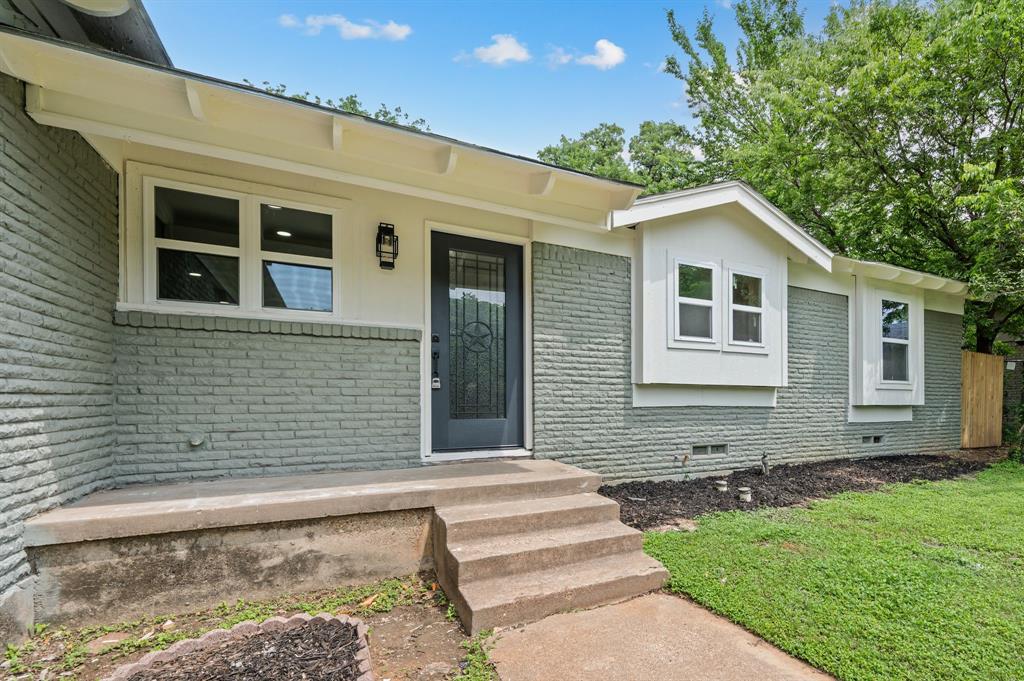 1307 Ravenwood Drive