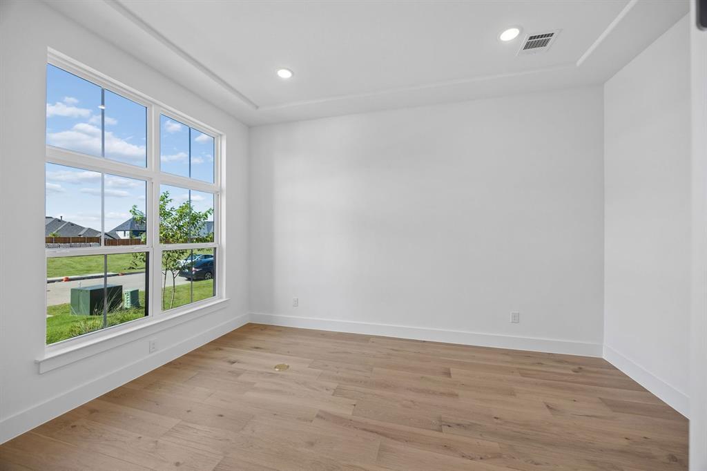 211 Nightfall Dr