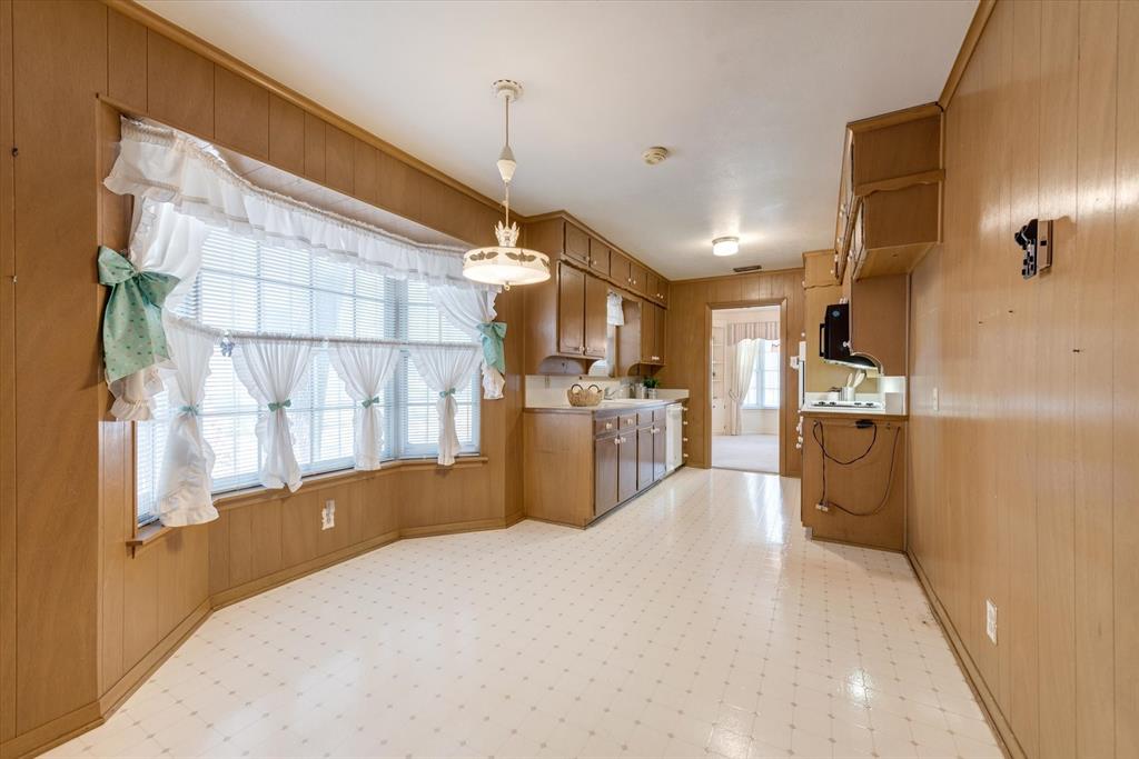 Brook Hollow Bedford - Residential