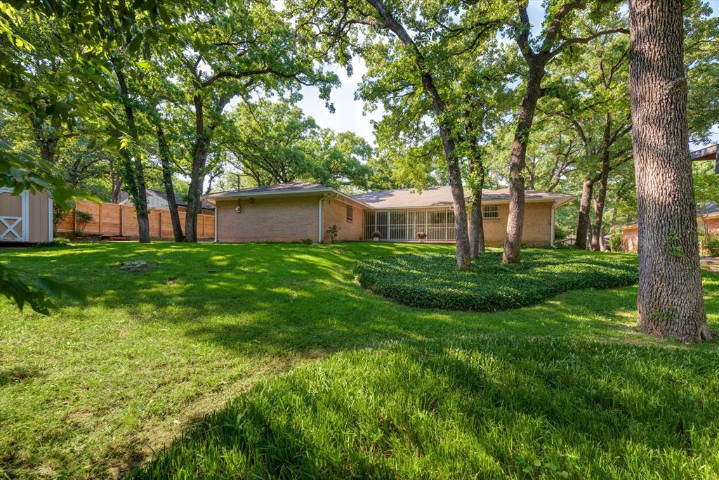 Brook Hollow Bedford - Residential