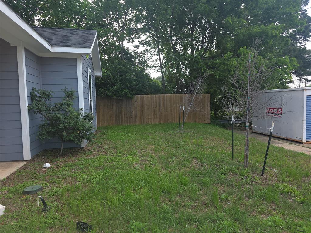 Mays Brook Spring Ave 02 - Residential