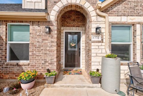 Photo of 1772 Oldham Lane, Abilene, TX 79602 (MLS # 21242492)