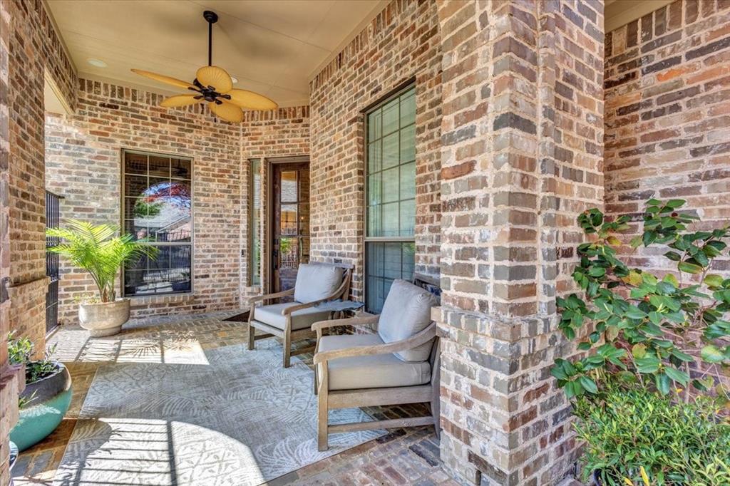 6609 Oak Hollow Lane