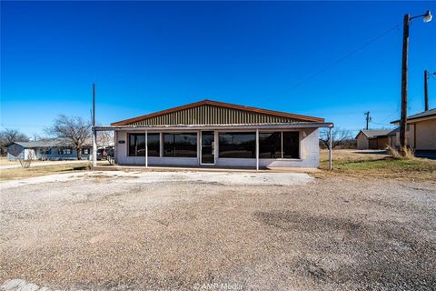 710 N Swenson Street Stamford TX 79553