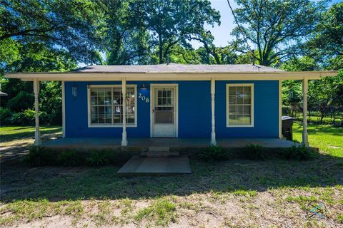 A home in Mabank