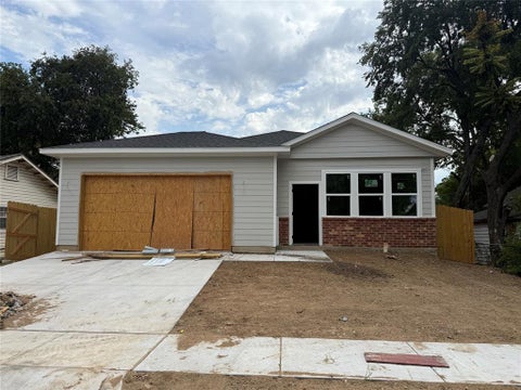 Photo of 2714 Springdale Street, Dallas, TX 75210 (MLS # 21368397)