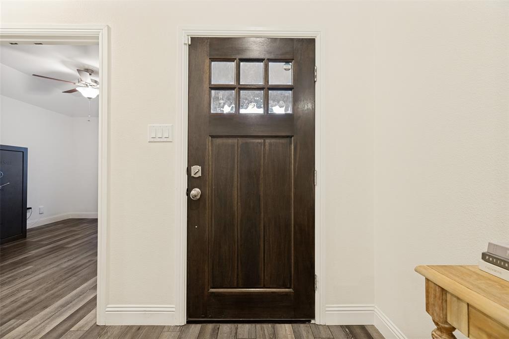 4015 Cloverleaf Trail