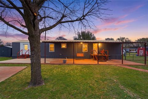 115 Saddle Horn Drive Hewitt TX 76643