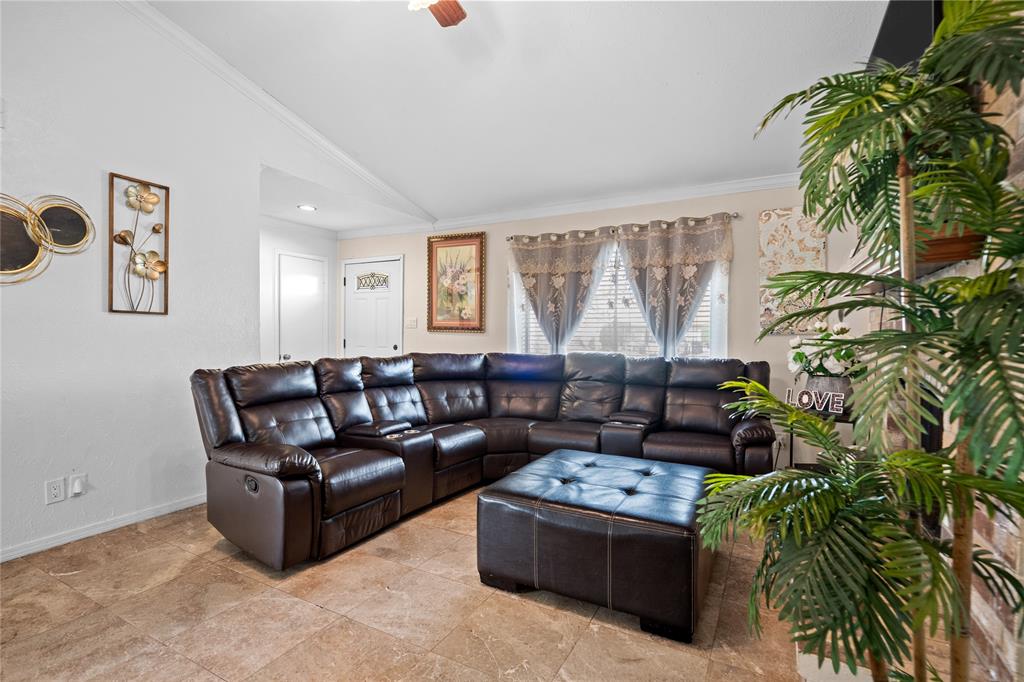 3005 Woodlarkk Drive