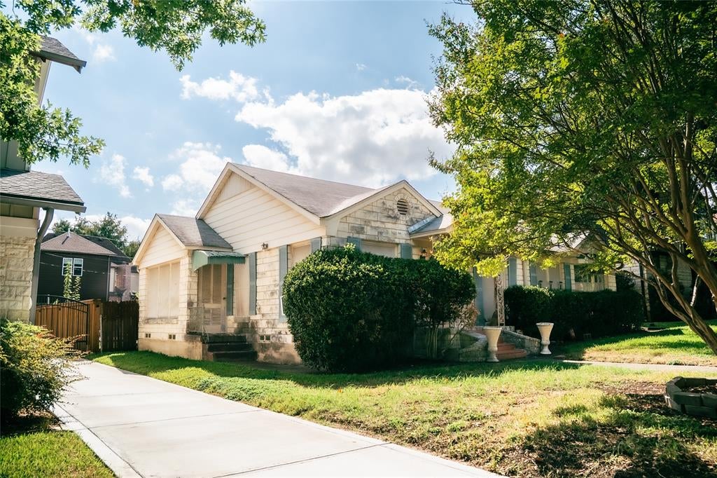 6286 Malcolm Drive