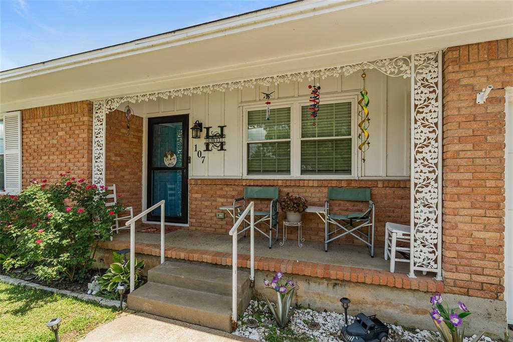 107 Woodard Avenue