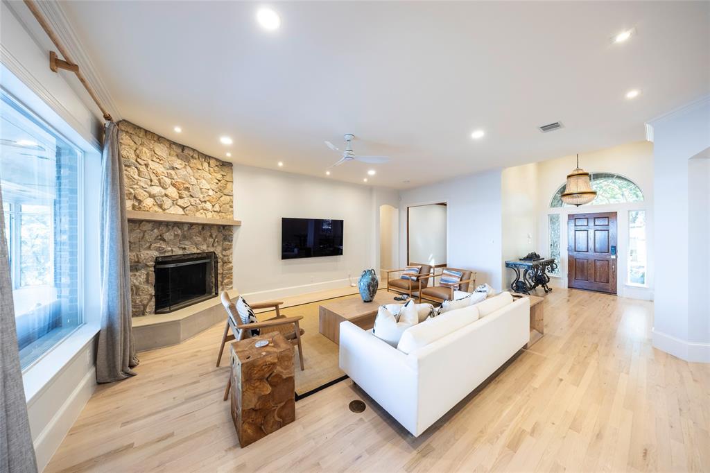 1190 Emerald Sound Boulevard