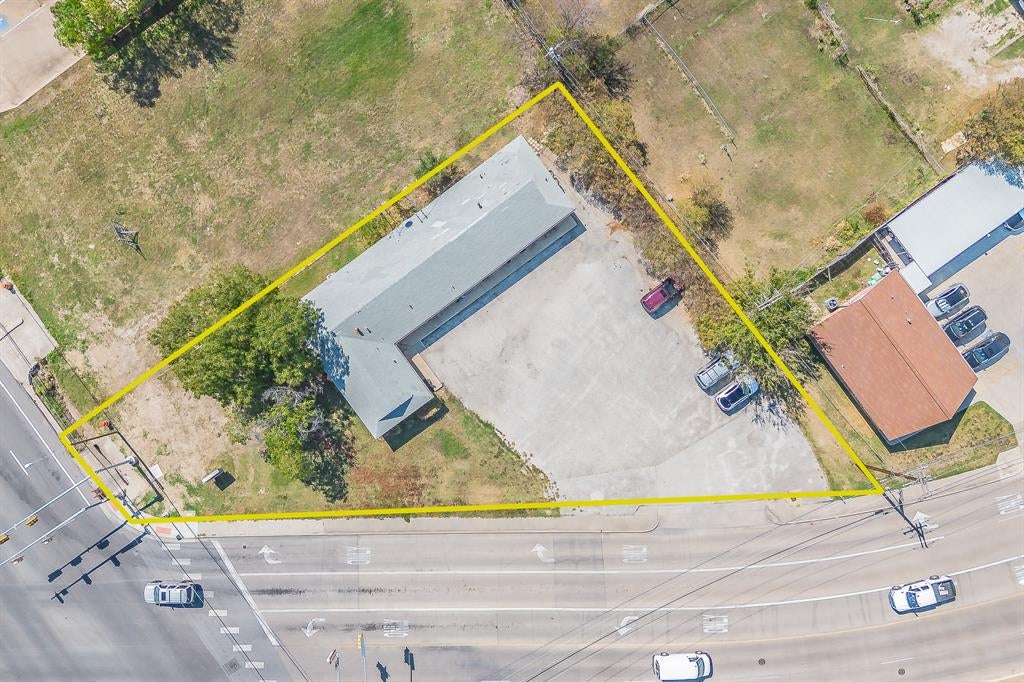 3233 Denton Highway