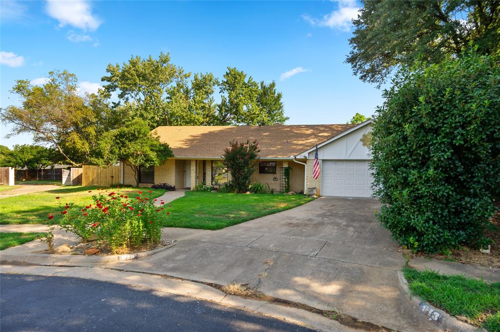 913 Kensington Court