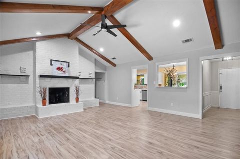 913 Kensington Court Bedford TX 76021