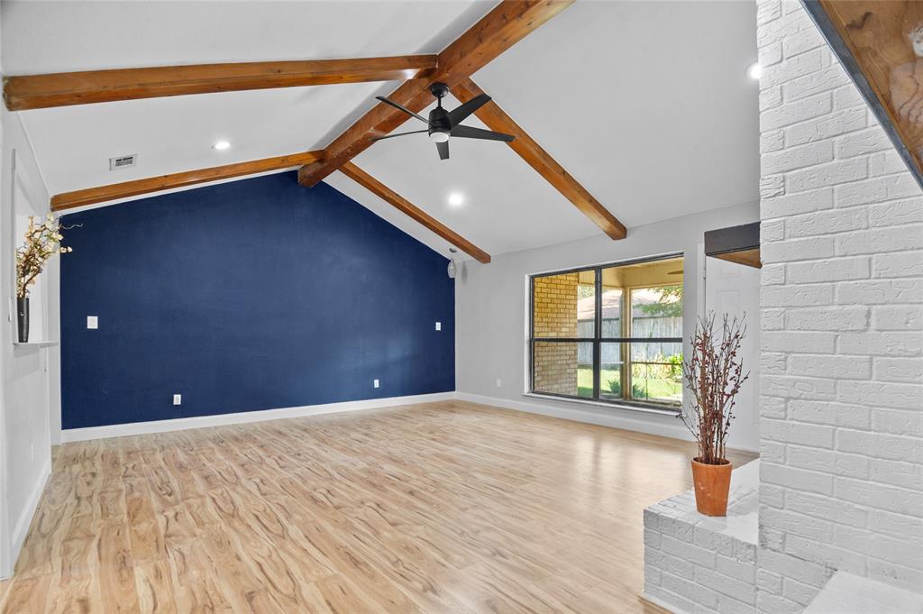 913 Kensington Court