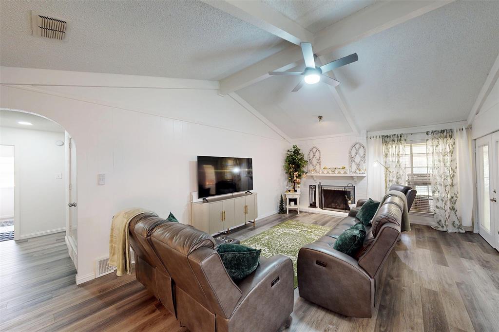 1806 Briar Meadow Drive