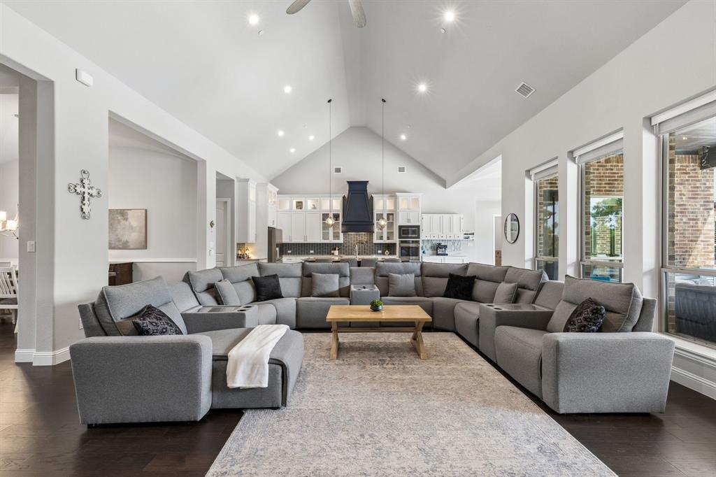 1326 Kitchens Drive