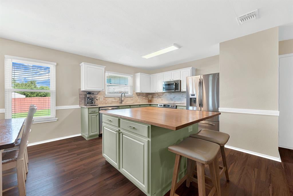 1208 Feather Crest Drive