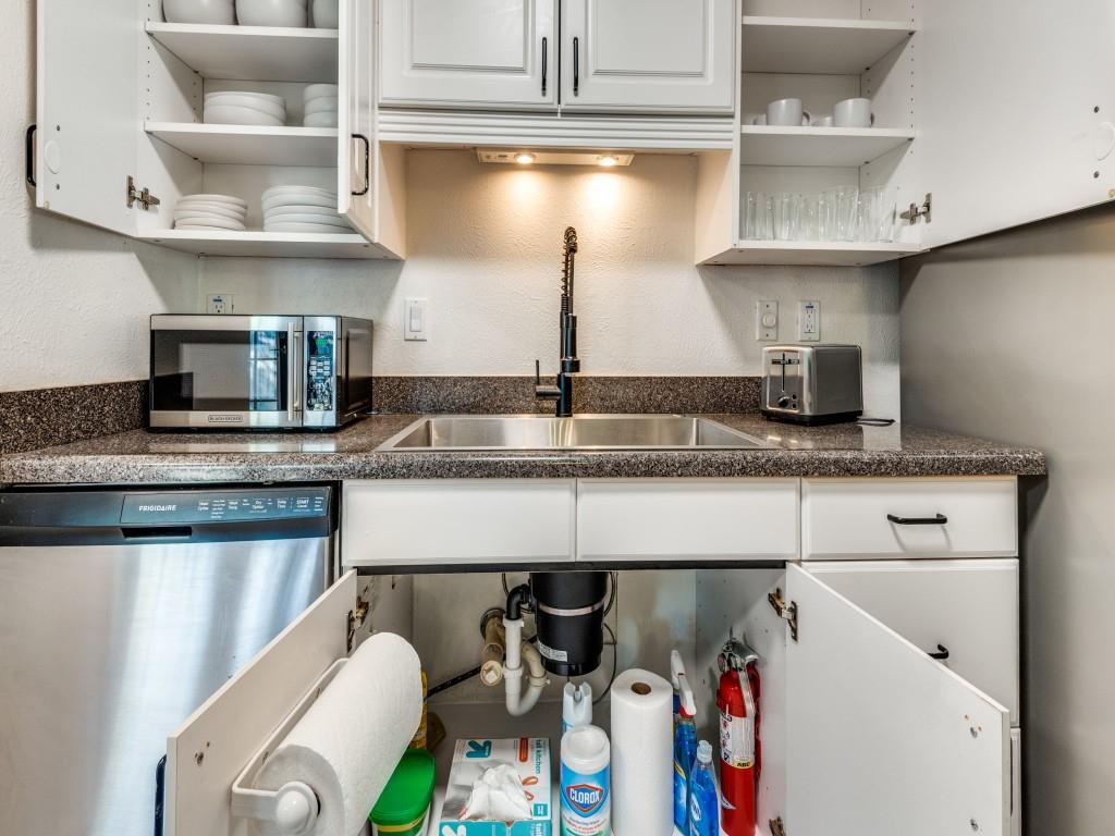 Euless, Texas 76039, United States, 3 Bedrooms Bedrooms, ,2 BathroomsBathrooms,Residential,Active,33900