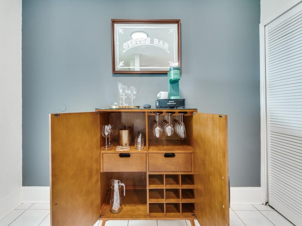 Euless, Texas 76039, United States, 3 Bedrooms Bedrooms, ,2 BathroomsBathrooms,Residential,Active,33900