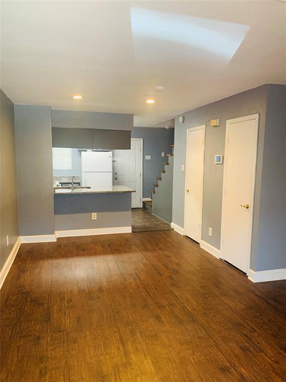 721 Lee Street 7