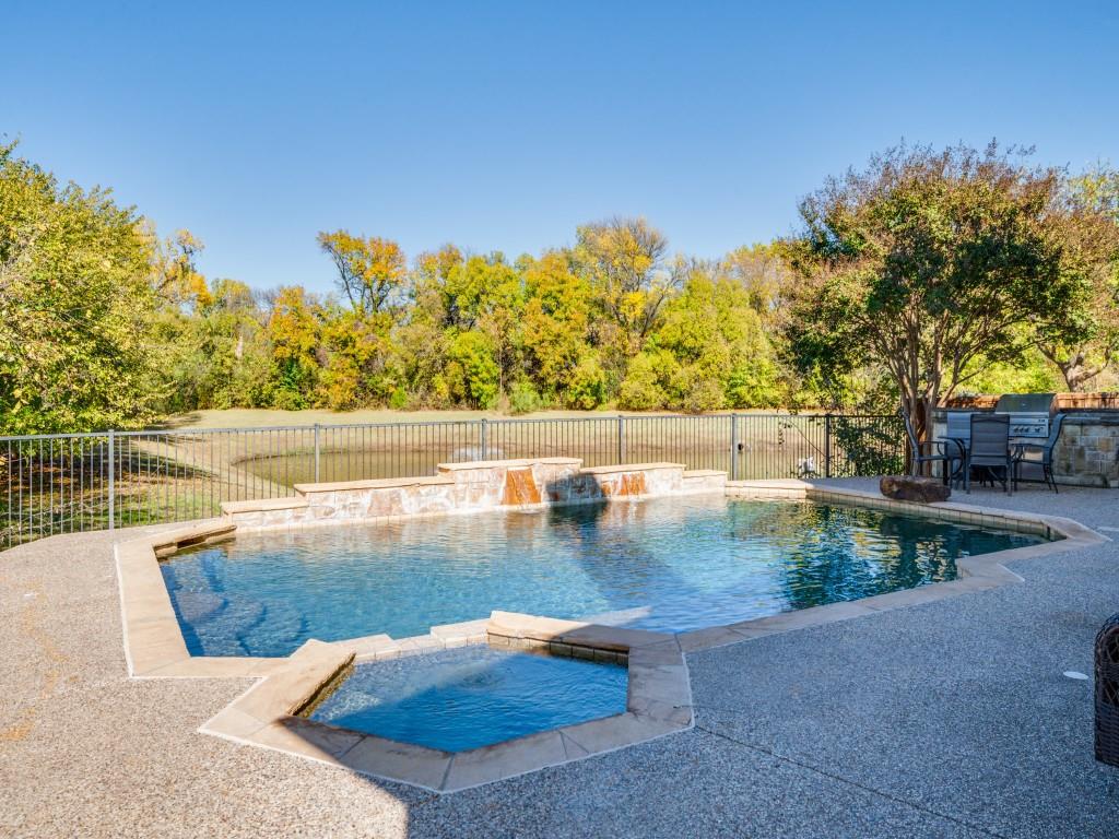 Deforest Court - Residential