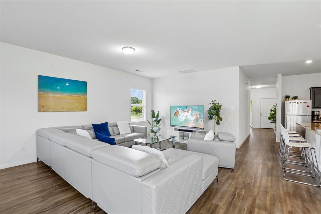 5300 Shady Springs Trail
