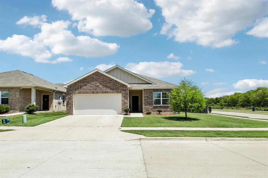 5300 Shady Springs Trail