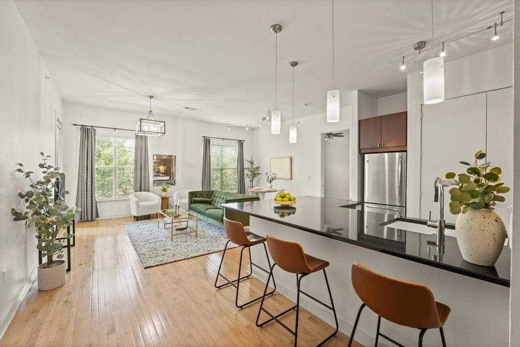 2950 Mckinney Avenue 303