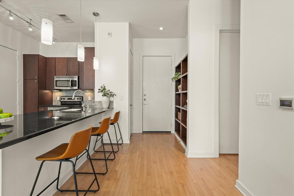 2950 Mckinney Avenue 303