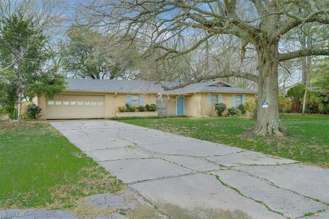 4025 Old Bonham Road Paris TX 75460