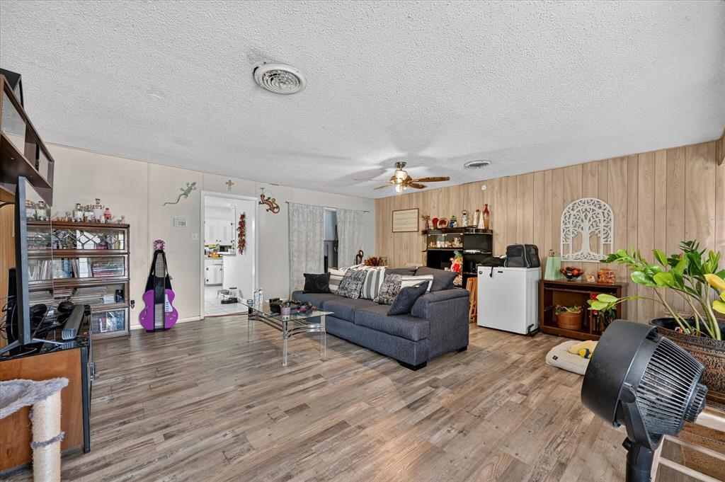 3320 Shorewood Drive