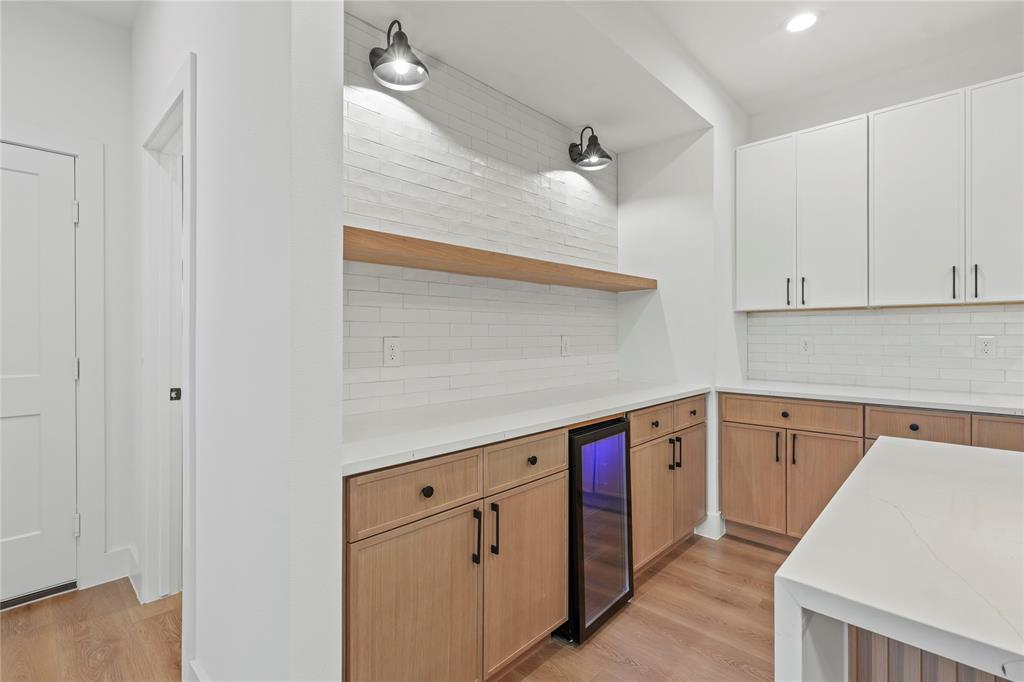 Colonial Terrace - Residential Income