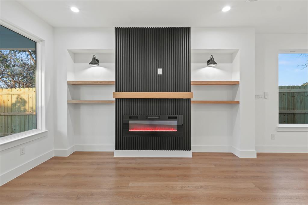 Colonial Terrace - Residential Income