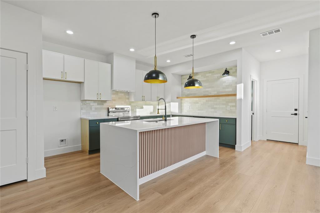 Colonial Terrace - Residential Income