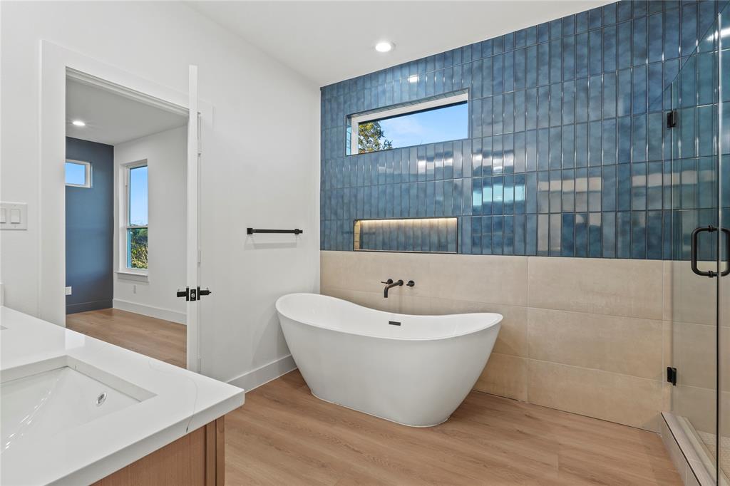 Colonial Terrace - Residential Income