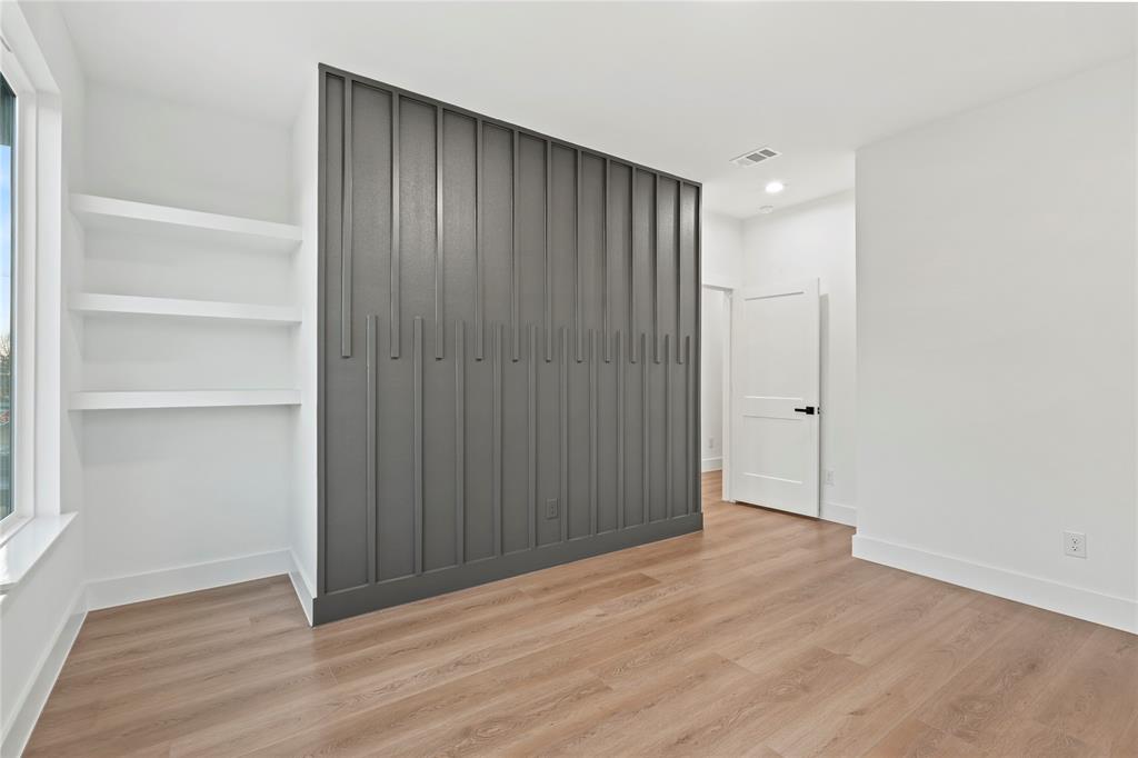 Colonial Terrace - Residential Income