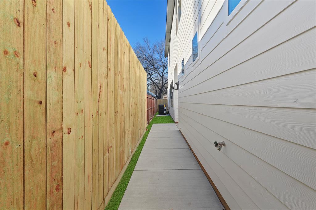 Colonial Terrace - Residential Income