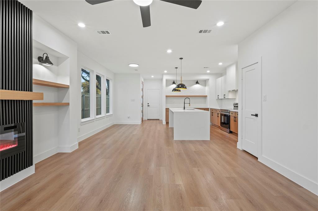 Colonial Terrace - Residential Income