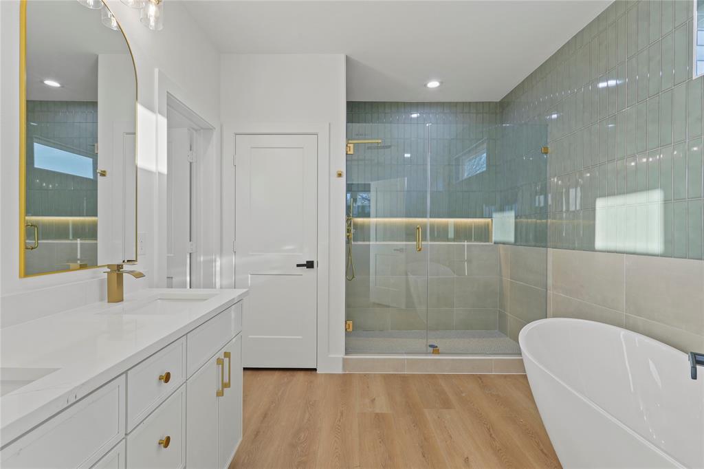 Colonial Terrace - Residential Income