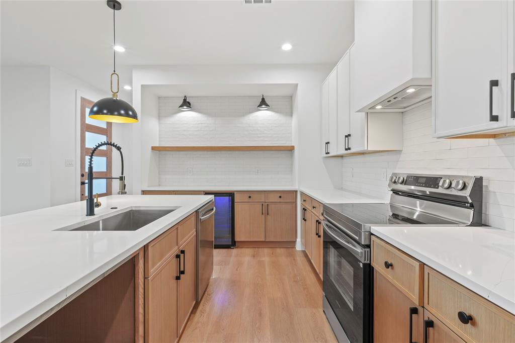 Colonial Terrace - Residential Income