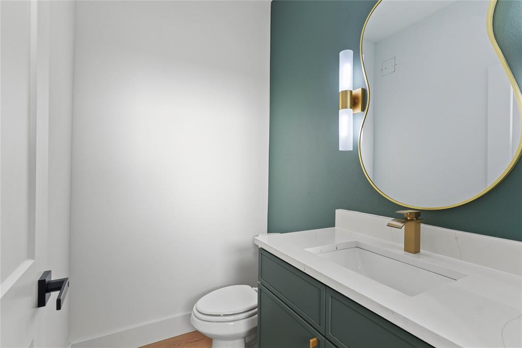 Colonial Terrace - Residential Income