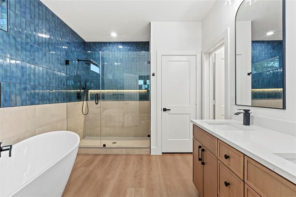 Colonial Terrace - Residential Income