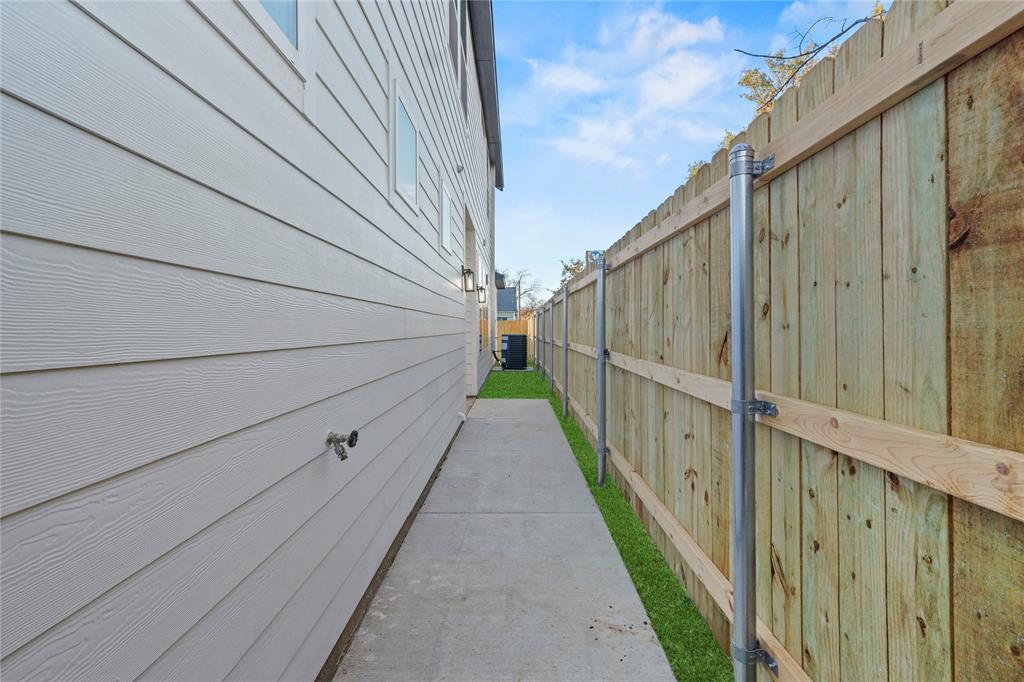 Colonial Terrace - Residential Income