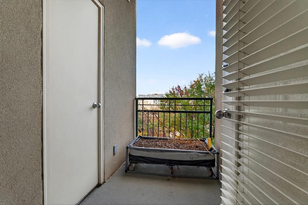 Aventura Condos - Residential